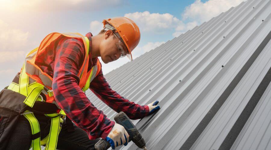 Professional gutter cleaning in Kalkaska, MI
